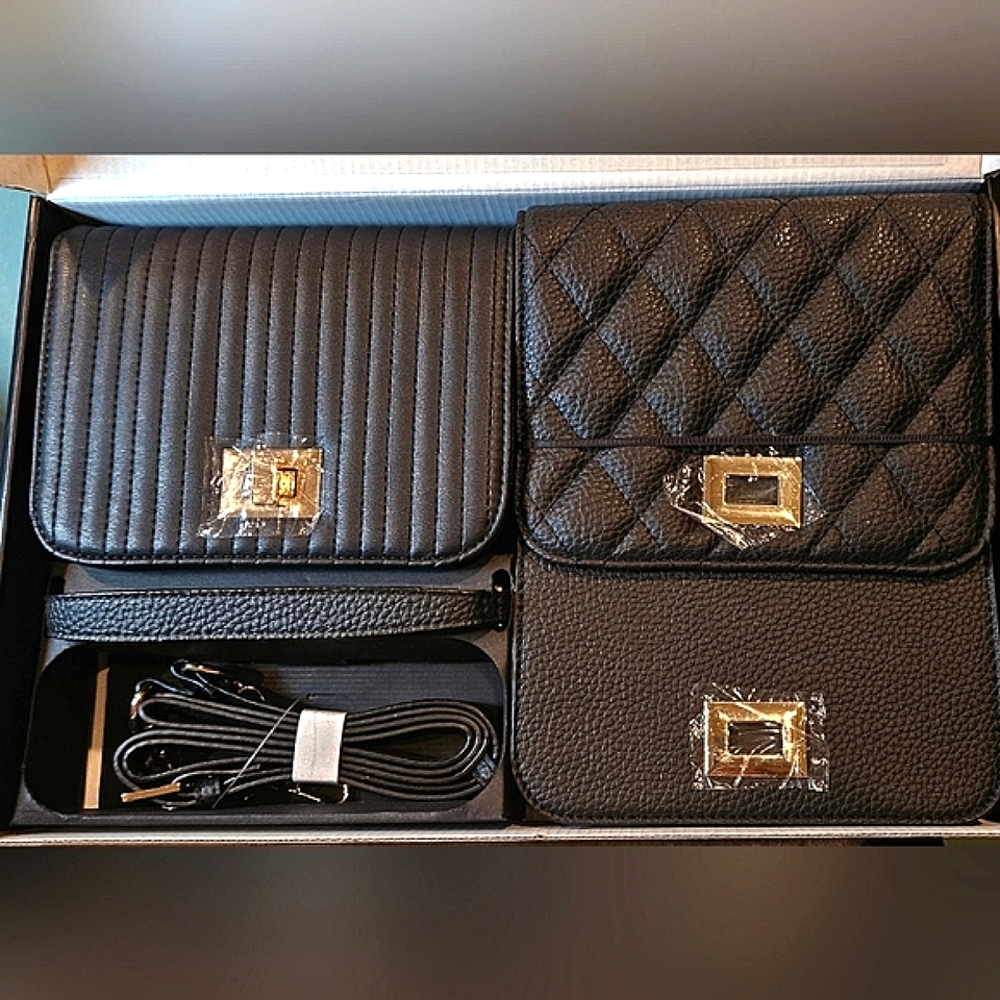 Purse With Interchangeable Options